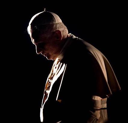 Benedicto XVI: el mundo ha contaminado la Iglesia