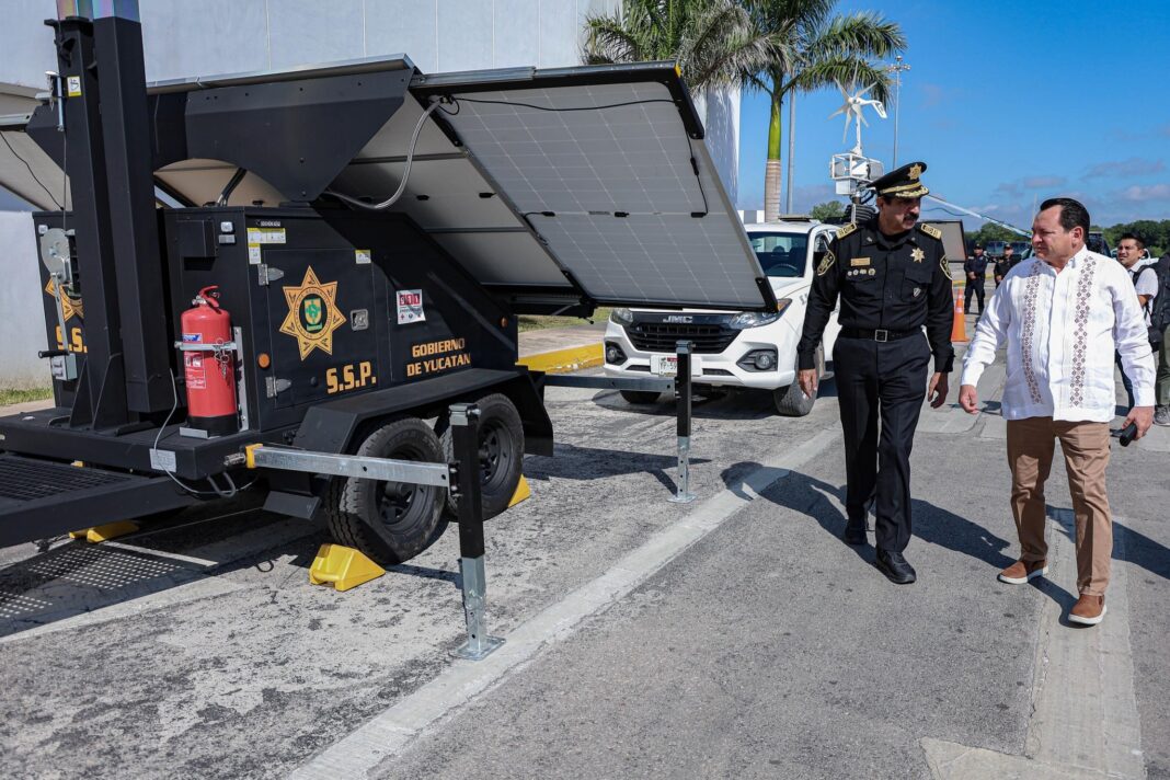 Estrenan en operativo de seguridad de Ixmakuil Unidad Móvil de Monitoreo satelital que cubre todo el territorio estatal