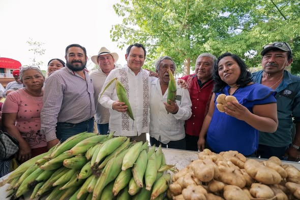El campo requiere respeto, apoyo constante y condiciones justas señala Joaquin Diaz Mena en apertura del Mercado Renacer del Campo Yucateco