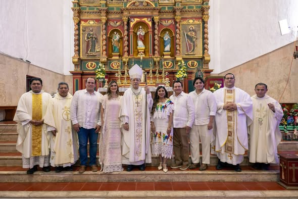 Acompaña el Gobernador Joaquín Díaz Mena a familias tizimileñas en la celebración de los Tres Reyes Magos