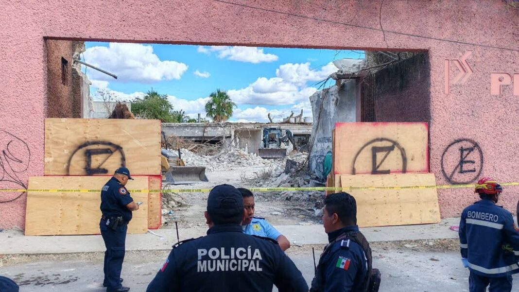 Muere al desplomarse techo en trabajos de demolición