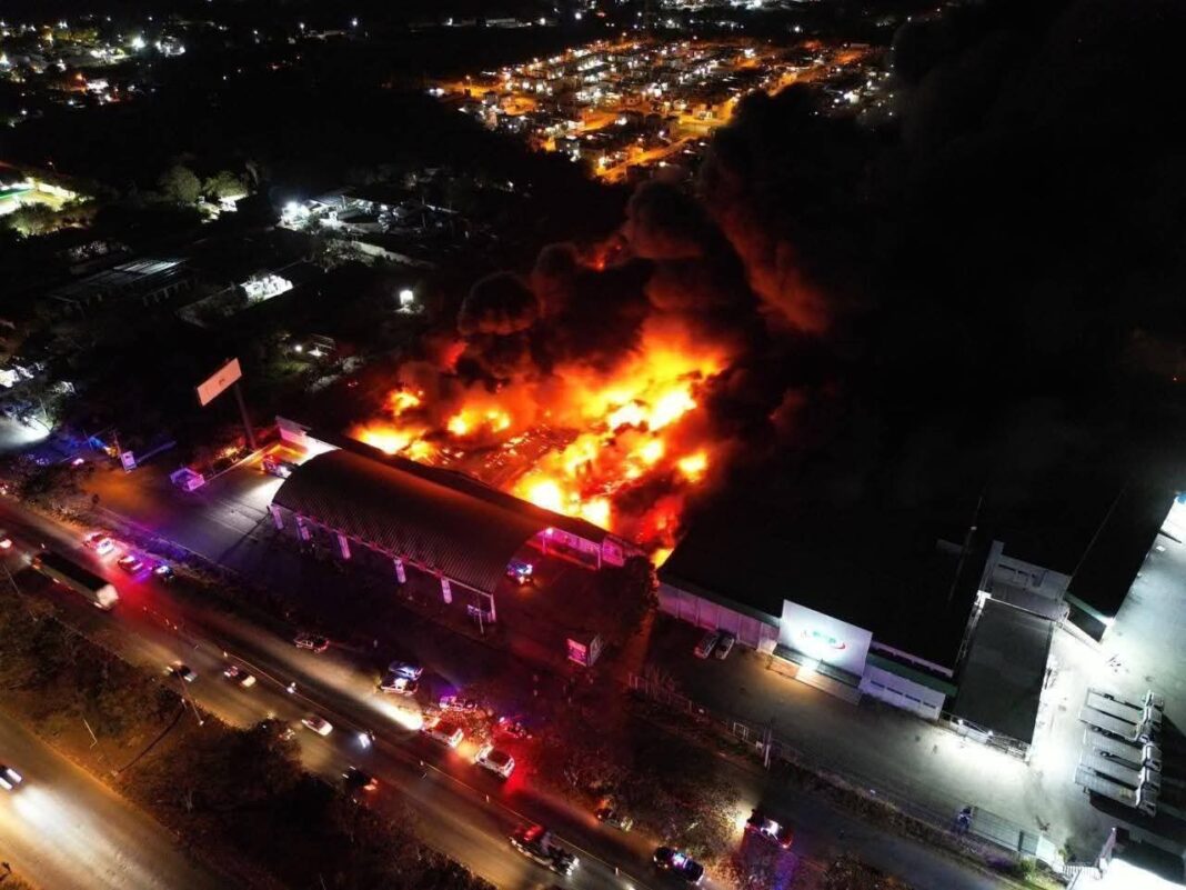 Telebodega en Periférico registra incendio en sus instalaciones de periferico