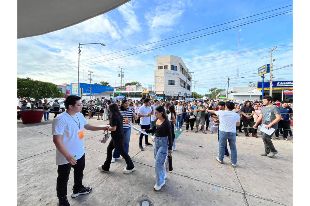 Más de 5 mil aspirantes presentan examen de ingreso al bachillerato de la UADY