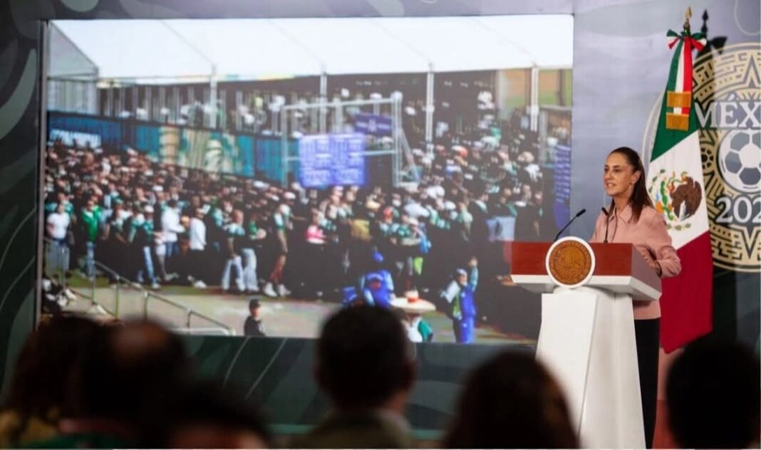 «Escuela por escuela» se dialogara directo con los maestros no solo con cupulas sindicales :Sheinbaum «Escuela por escuela» se dialogara directo con los maestros no solo con cupulas sindicales :Sheinbaum