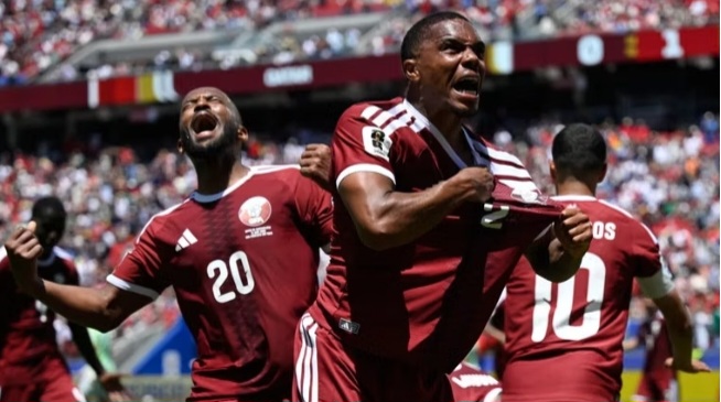Qatar consigue su primer punto en la historia en Mundiales tras empatar 1-1 vs. Suiza Qatar consigue su primer punto en la historia en Mundiales tras empatar 1-1 vs. Suiza