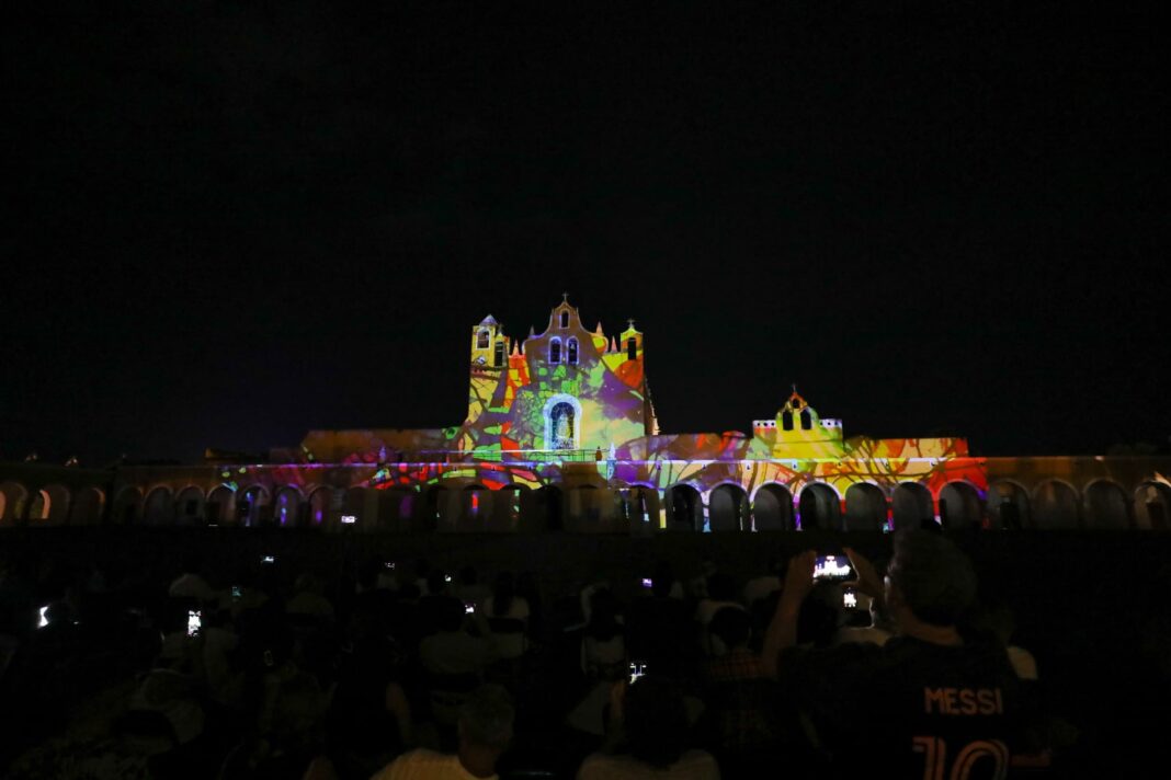 Reactivan el videomapping “Senderos de Luz” en Izamal Reactivan el videomapping “Senderos de Luz” en Izamal