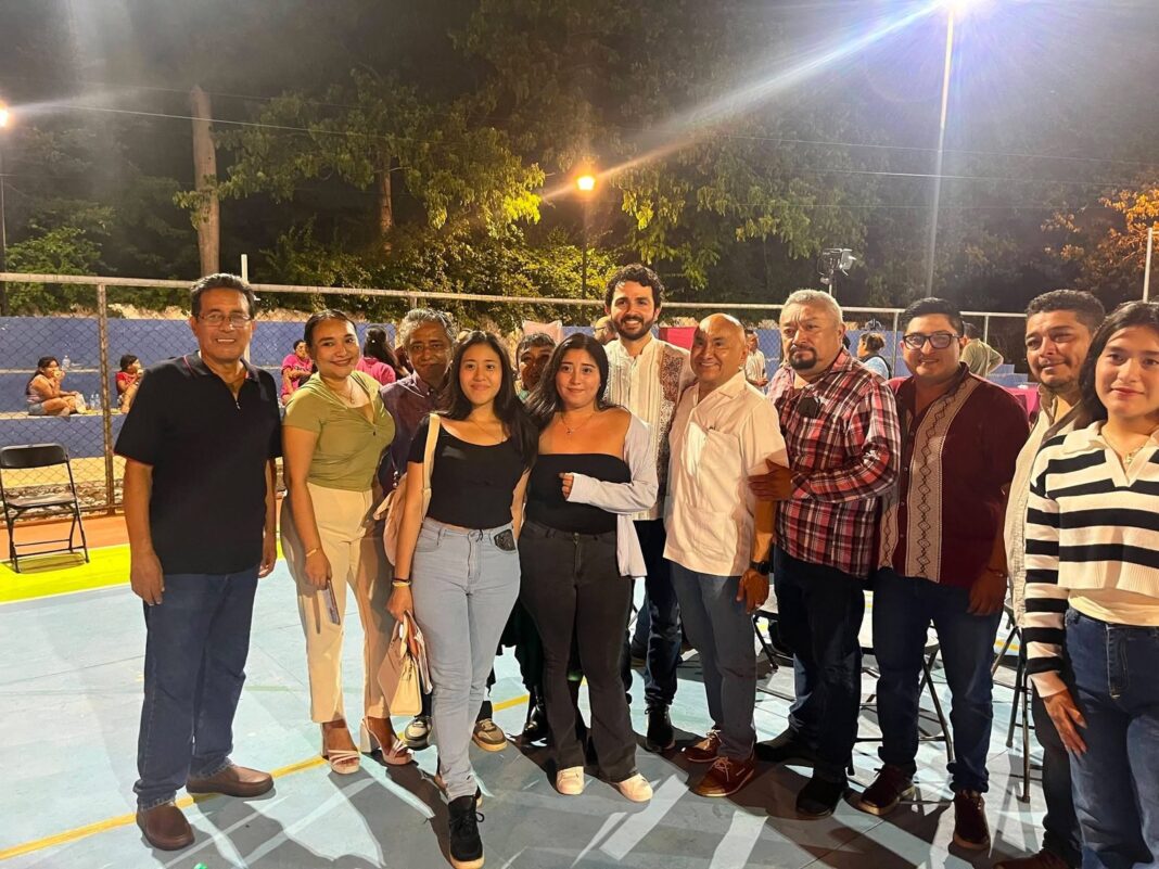 Continúan las Ferias de Empleo en las colonias bajo el liderazgo de Milo Barrera para acercar oportunidades a las familias yucatecas Continúan las Ferias de Empleo en las colonias bajo el liderazgo de Milo Barrera para acercar oportunidades a las familias yucatecas