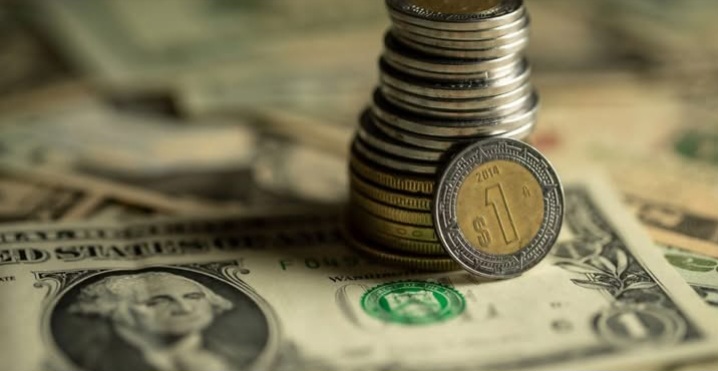 Peso mexicano retrocede en la semana por escalada militar en Medio Oriente Peso mexicano retrocede en la semana por escalada militar en Medio Oriente