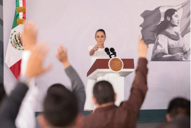 FGR investiga a muchos más empresarios y firmas por vínculos con la red de ‘huachicol’ ferroviario: Sheinbaum FGR investiga a muchos más empresarios y firmas por vínculos con la red de ‘huachicol’ ferroviario: Sheinbaum