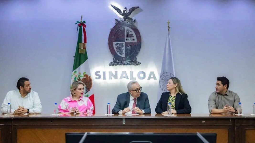 Ninguna autoridad , está facultada para actuar al margen de la ley, advierten Gobernadores de la 4T a Rocha Moya Ninguna autoridad , está facultada para actuar al margen de la ley, advierten Gobernadores de la 4T a Rocha Moya