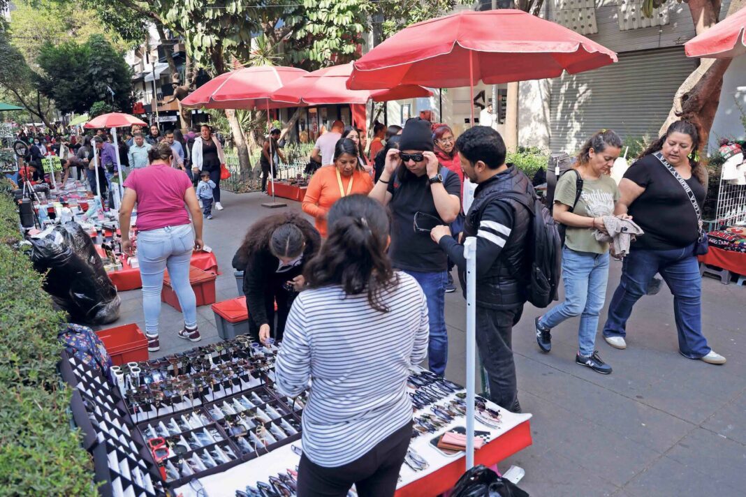 Salario mínimo supera el ingreso de los trabajadores informales: Banamex Salario mínimo supera el ingreso de los trabajadores informales: Banamex