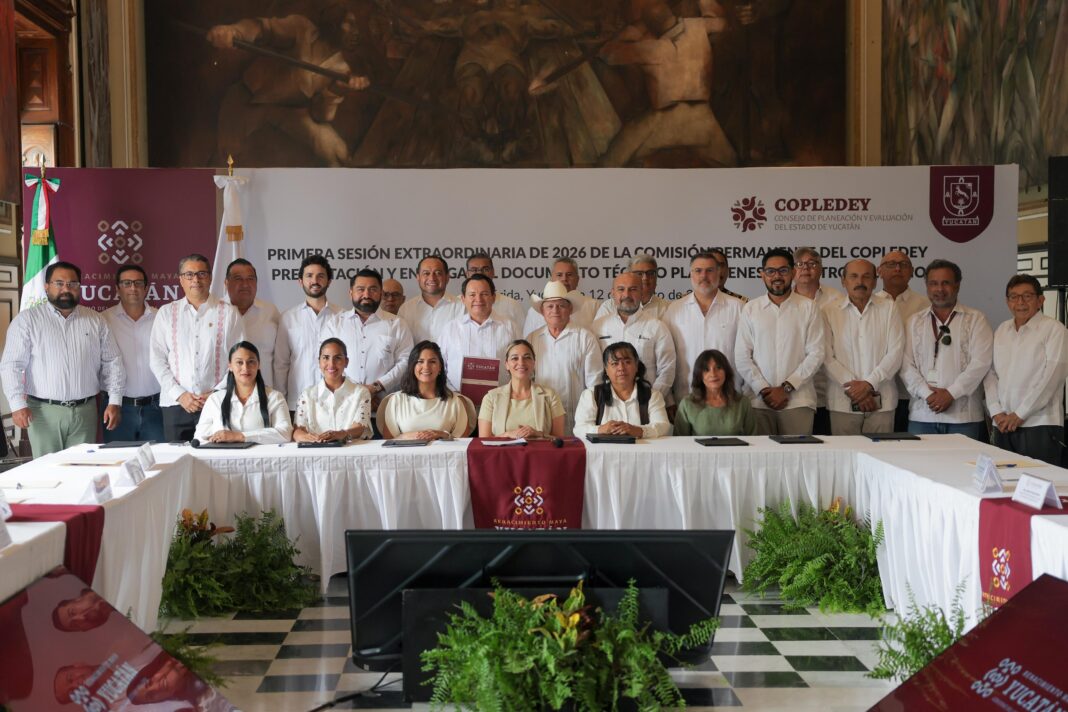 Presenta Gobernador el Plan Bienestar Metropolitano ante el Copledey y solicita el financiamiento para agua, seguridad y vialidades en Mérida Presenta Gobernador el Plan Bienestar Metropolitano ante el Copledey y solicita el financiamiento para agua, seguridad y vialidades en Mérida