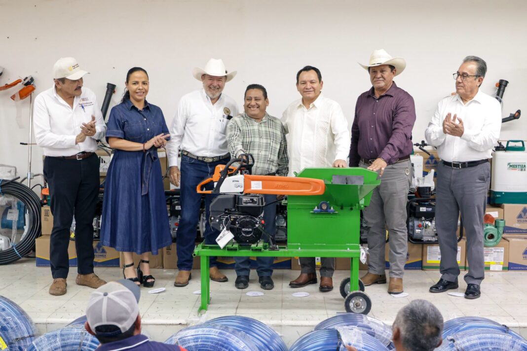 Renacimiento Maya cumple y fortalece al campo con inversión de 67 mdp en beneficio de cuatro mil 683 productoras y productores agropecuarios Renacimiento Maya cumple y fortalece al campo con inversión de 67 mdp en beneficio de cuatro mil 683 productoras y productores agropecuarios