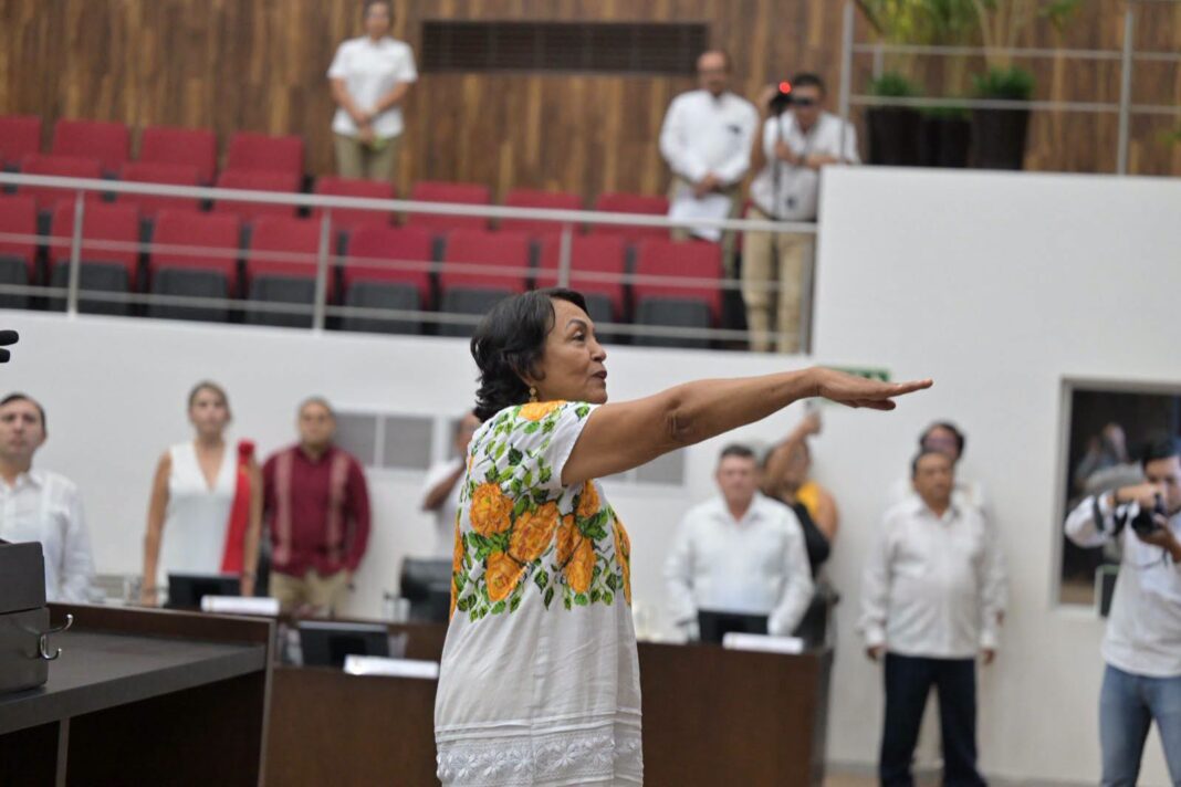 Abigail Uc Canché rinde protesta como diputada local e impulsa iniciativa para garantizar la traducción y uso prioritario de la lengua maya en el Congreso de Yucatán Abigail Uc Canché rinde protesta como diputada local e impulsa iniciativa para garantizar la traducción y uso prioritario de la lengua maya en el Congreso de Yucatán