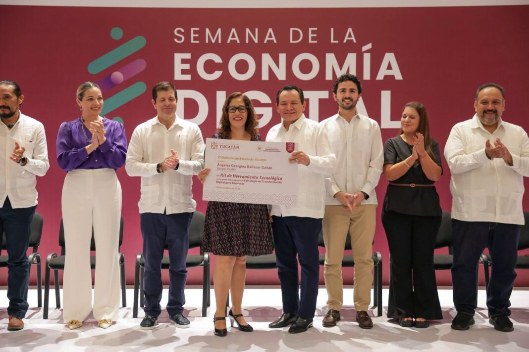 Página web, tienda en línea y hasta inteligencia artificial: 400 negocios yucatecos ya recibieron su kit digital y más de 1,000 se capacitaron este año Página web, tienda en línea y hasta inteligencia artificial: 400 negocios yucatecos ya recibieron su kit digital y más de 1,000 se capacitaron este año